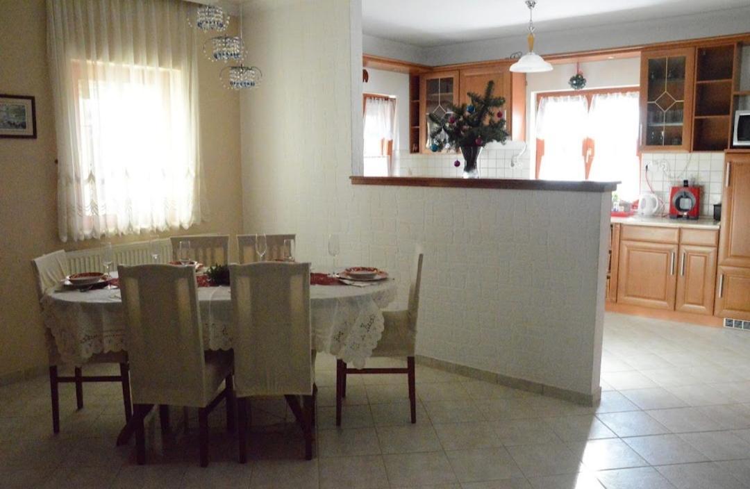 Villa Csilla Elegant House *